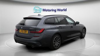 BMW 3 Series 330E M SPORT