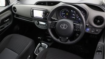 Toyota Yaris VVT-I ICON TECH