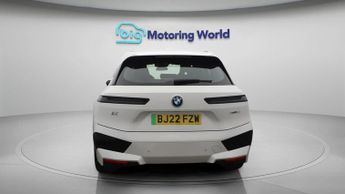 BMW iX XDRIVE40 M SPORT