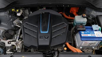 Hyundai KONA PREMIUM