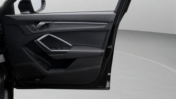 Audi Q3 TFSI S LINE BLACK EDITION