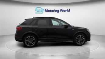 Audi Q3 TFSI S LINE BLACK EDITION