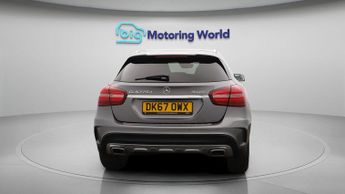 Mercedes-Benz GLA GLA 220 D 4MATIC AMG LINE PREMIUM