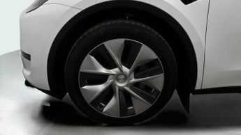 Tesla Model Y BASE