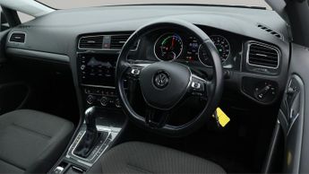 Volkswagen e-Golf E-GOLF