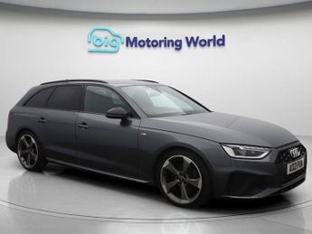 Audi A4 AVANT TFSI S LINE BLACK EDITION
