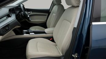 Audi e-tron QUATTRO BASE
