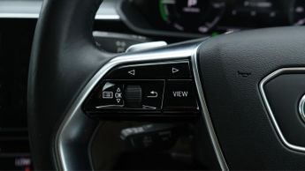 Audi e-tron QUATTRO BASE