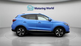 MG MG ZS TROPHY CONNECT