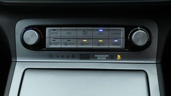 Hyundai KONA PREMIUM