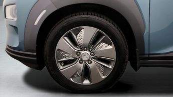 Hyundai KONA PREMIUM