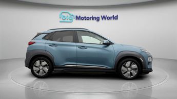 Hyundai KONA PREMIUM