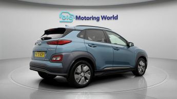 Hyundai KONA PREMIUM