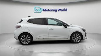 Renault Clio TECHNO E-TECH