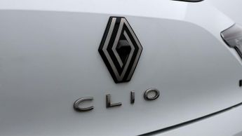 Renault Clio TECHNO E-TECH