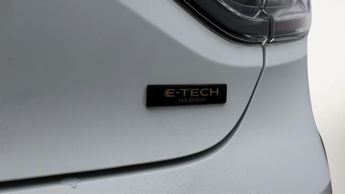 Renault Clio TECHNO E-TECH