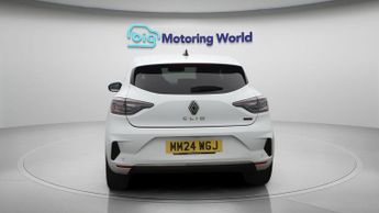 Renault Clio TECHNO E-TECH