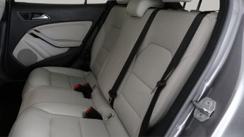 Mercedes-Benz GLA GLA 200 D SPORT PREMIUM PLUS