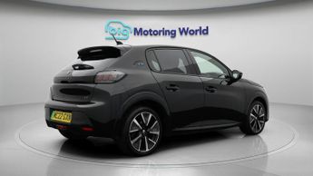 Peugeot E-208 GT