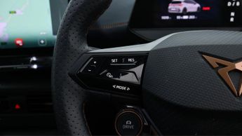 CUPRA Born V3