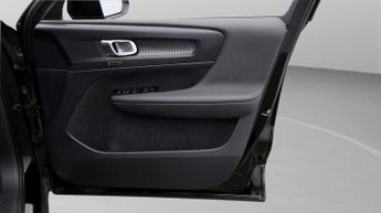 Volvo XC40 B5 R-DESIGN PRO AWD