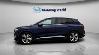 Audi Q4 e-tron S LINE