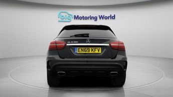 Mercedes-Benz GLA GLA 180 AMG LINE EDITION