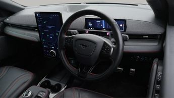 Ford Mustang Mach-E BASE