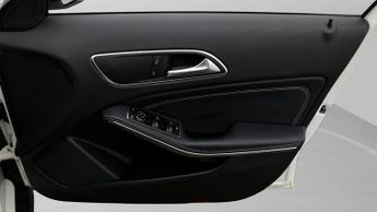 Mercedes-Benz GLA GLA 180 URBAN EDITION