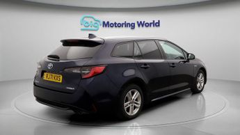 Toyota Corolla ICON TECH