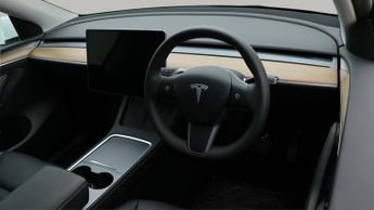 Tesla Model Y BASE