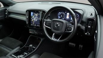 Volvo XC40 B4 R-DESIGN PRO