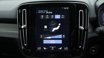 Volvo XC40 B4 R-DESIGN PRO