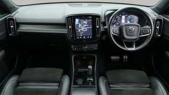 Volvo XC40 B4 R-DESIGN PRO