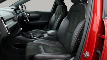 Volvo XC40 B4 R-DESIGN PRO