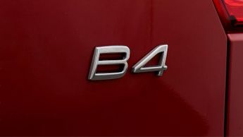 Volvo XC40 B4 R-DESIGN PRO