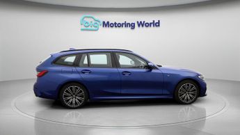 BMW 3 Series 330E M SPORT