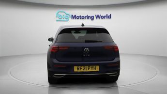 Volkswagen Golf GTE DSG