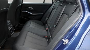 BMW 3 Series 330E SE PRO