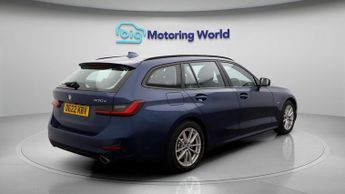 BMW 3 Series 330E SE PRO