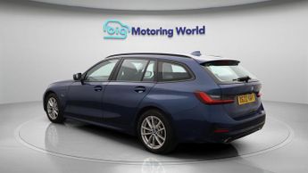 BMW 3 Series 330E SE PRO