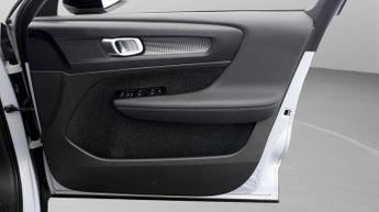 Volvo XC40 RECHARGE T5 R-DESIGN