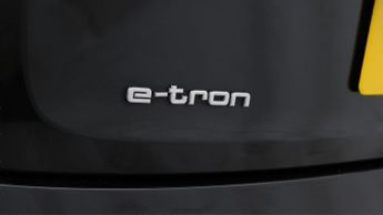 Audi e-tron QUATTRO S LINE