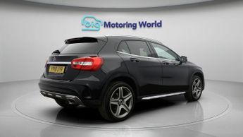Mercedes-Benz GLA GLA 200 D 4MATIC AMG LINE EXECUTIVE