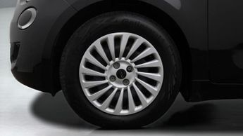 Fiat 500e ACTION