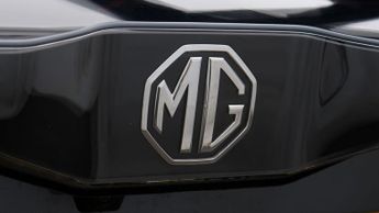 MG MG4 TROPHY