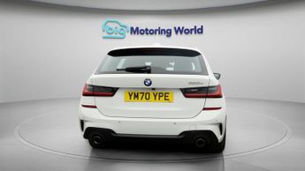 BMW 3 Series 330E M SPORT