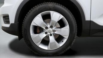 Volvo XC40 T3 MOMENTUM
