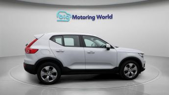 Volvo XC40 T3 MOMENTUM