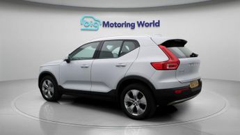 Volvo XC40 T3 MOMENTUM